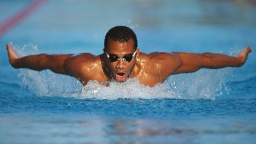 06xp-swim-coach-03-videoSixteenByNineJumbo1600